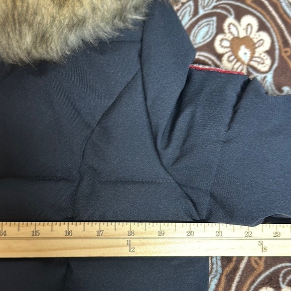 Navy Blue Insulated Puffer Coat with Fur Collar for Extreme Cold Weather - Picture 2 of 11